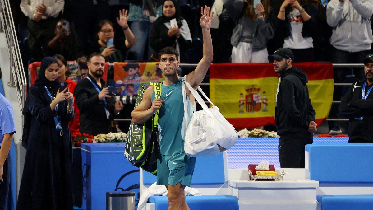 Les coulisses du scandale : Carlos Alcaraz surprend tout le monde en prenant ses distances avec Djokovic et la PTPA !