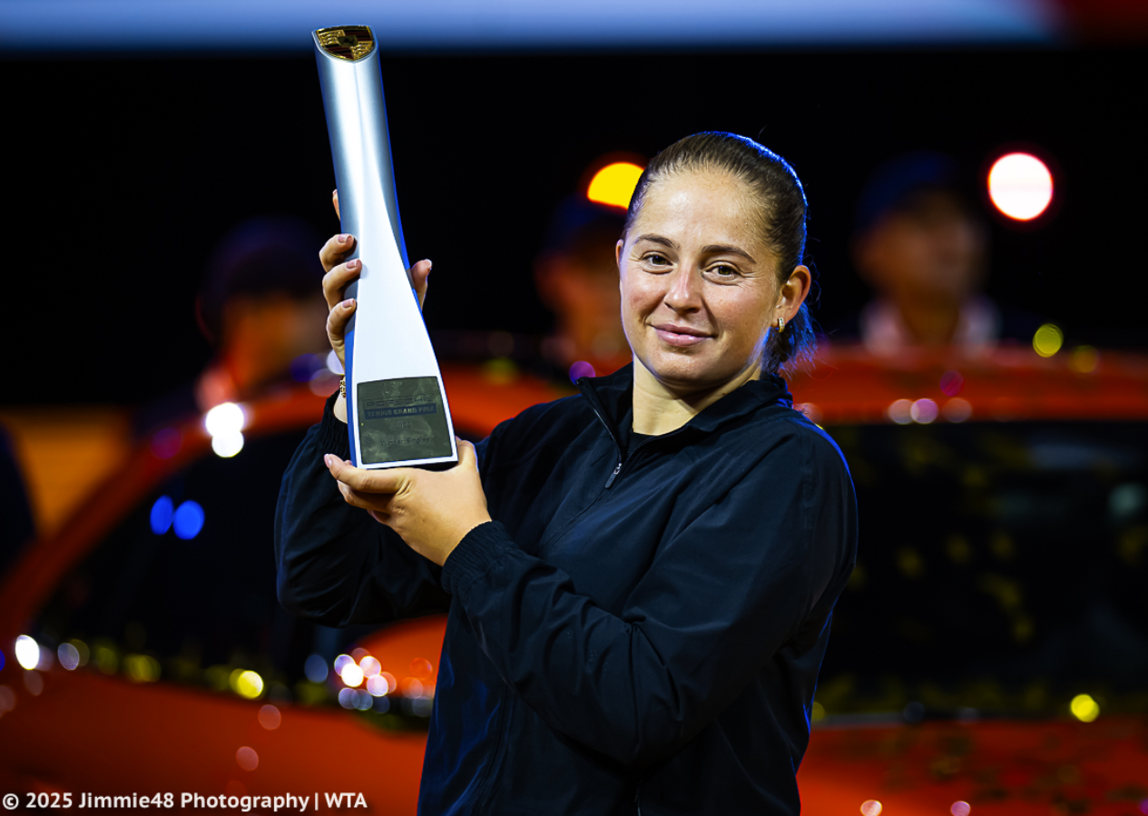 Triomphe Implacable : Comment Ostapenko a Conquis Stuttgart et Remporté une Porsche de Luxe !