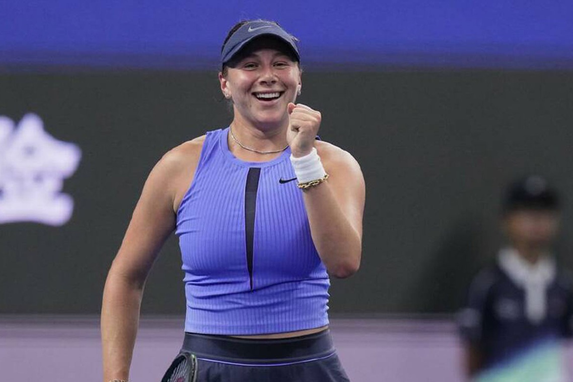 Anisimova stupéfie Swiatek dans un duel fou et file en demi-finale !