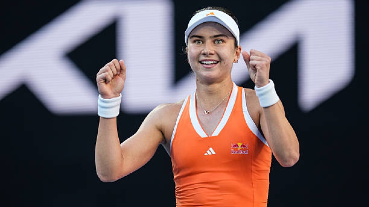 À 18 ans, elle terrifie le circuit : découvrez comment Iva Jovic a humilié Paolini et séduit Djokovic