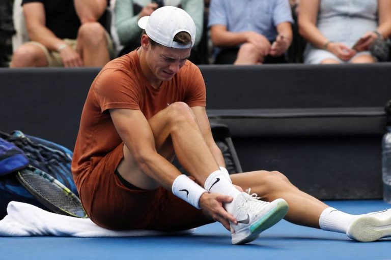 Blessure Holger Rune : état de santé, durée d’indisponibilité et impact sur son calendrier ATP