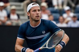 Struff taille : quelle est la taille de Jan-Lennard Struff ?