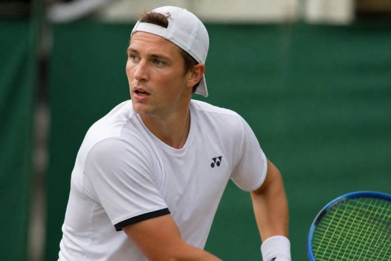Adam Walton classement : évolution, résultats et performances sur le circuit ATP