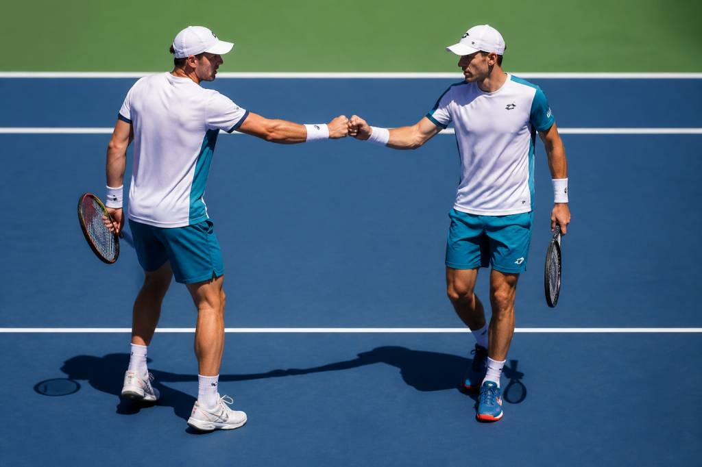 Classement atp double : les joueurs et les équipes à suivre cette saison