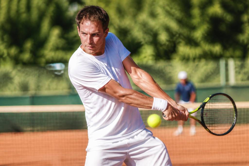 Gain tennis : stratégies et conseils pour améliorer ses performances